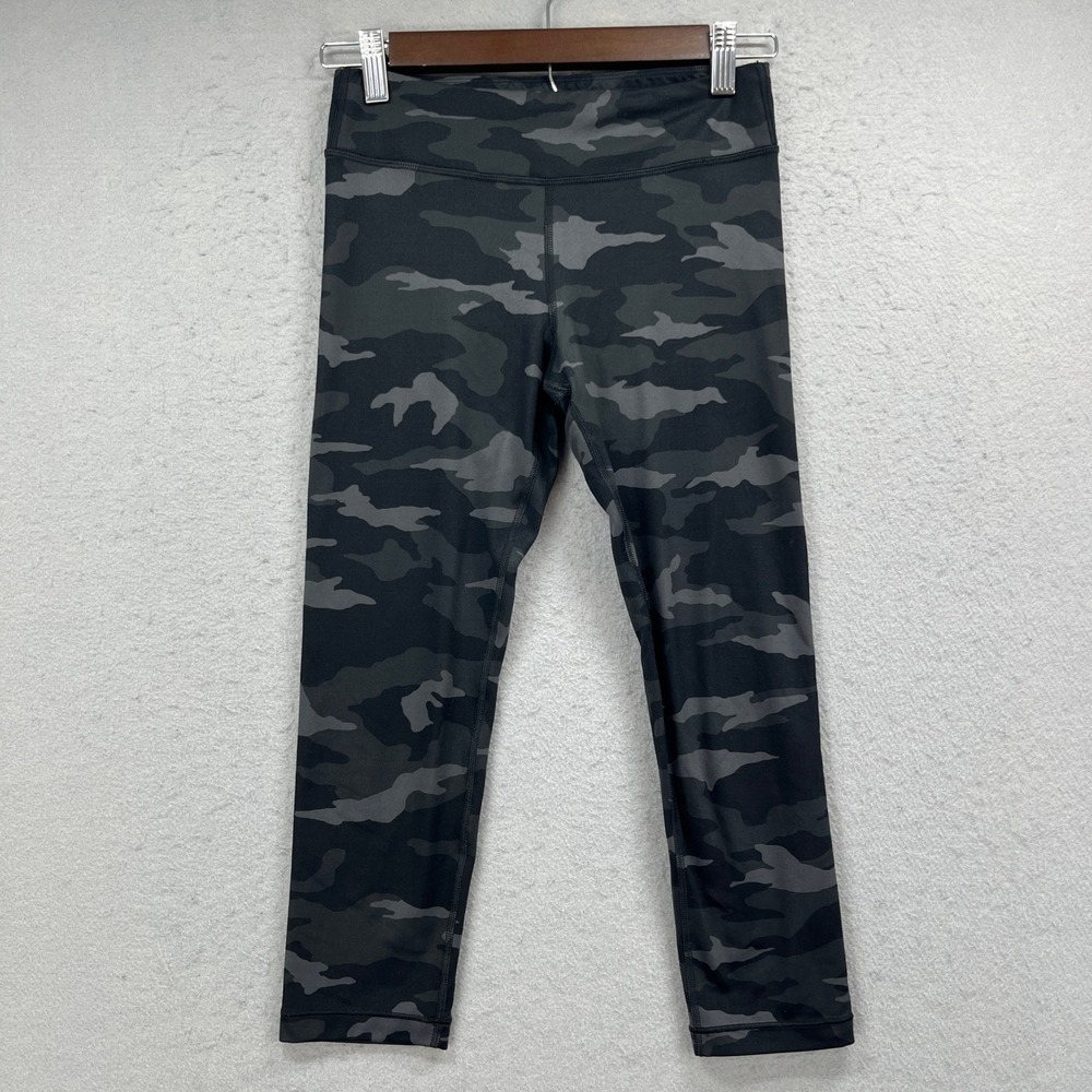 Athleta Girl Printed Chit Chat Capri Girls XL 14 Black Camo Leggings Activewear
